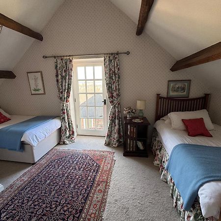 Cottage Barn Conversion On Working Farm Worcester Exterior photo